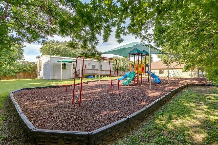 More Photos Of 905 Roberts Cut Off Rd, River Oaks Office For Sale