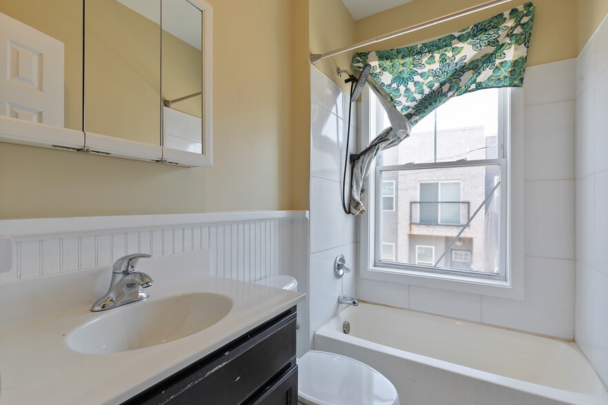 More Photos Of 618 N 1st St, Richmond Storefront Retail Residential For Sale