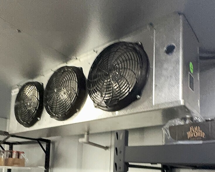 More Photos Of 857 S 2nd Ave, Walla Walla Service Station For Sale