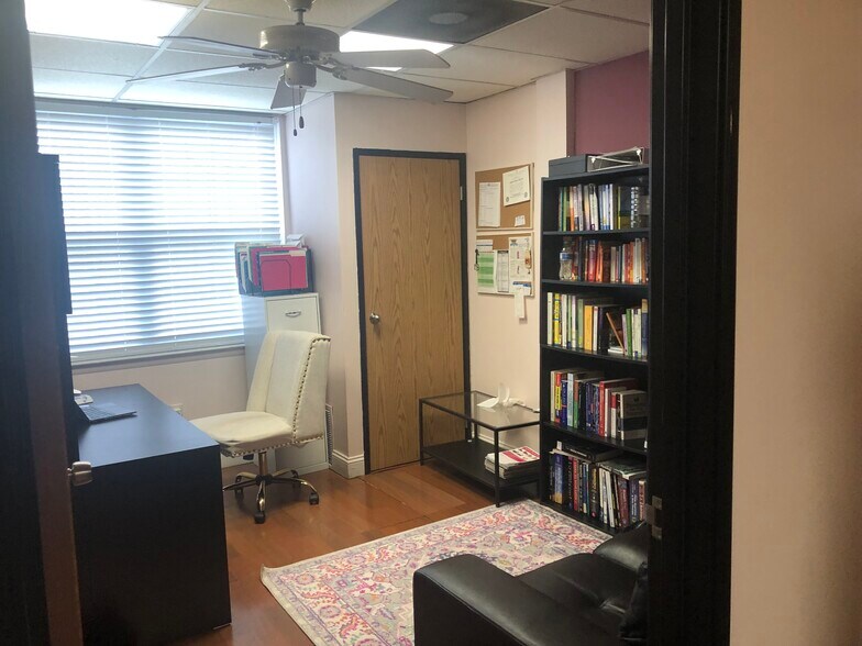 More Photos Of 271 US Highway 46, Fairfield Office For Lease