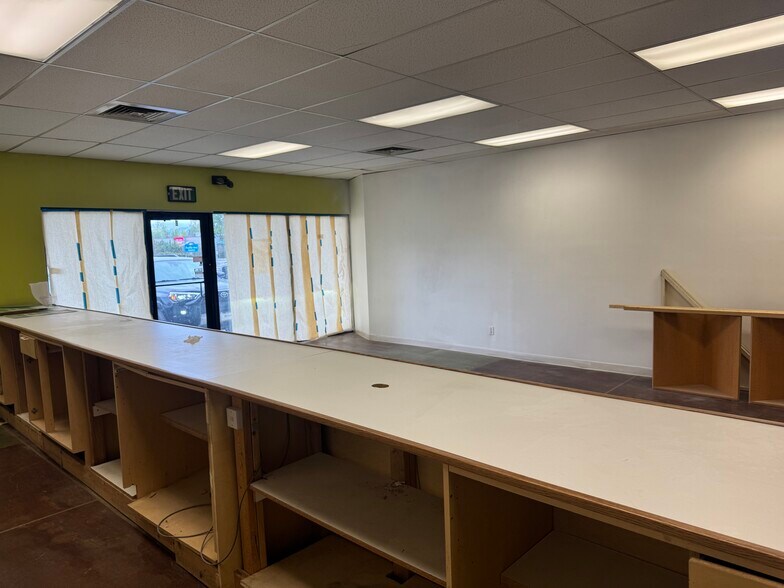 More Photos Of 4608 Spenard Rd, Anchorage Service Station For Lease