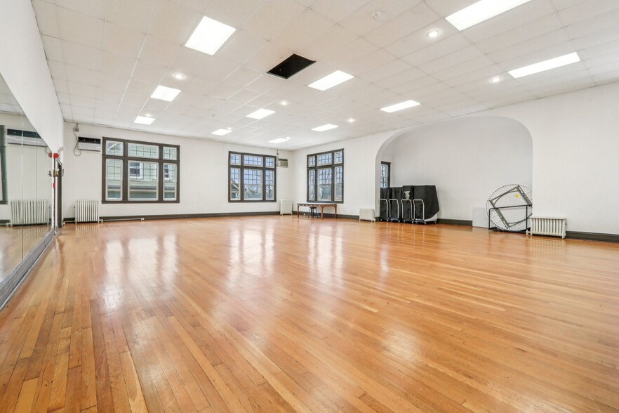 More Photos Of 375 Fairmount Ave, Jersey City Religious Facility For Sale