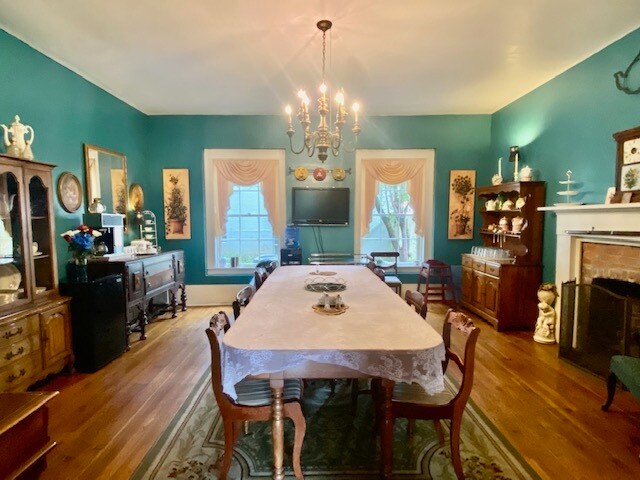 More Photos Of 313 S Green St, Glasgow Hospitality For Sale