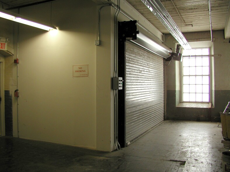 More Photos Of 657 Quarry St, Fall River Freestanding For Lease