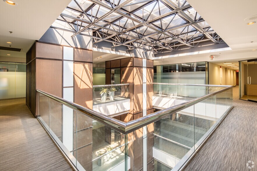 More Photos Of 12400 Olive Blvd, Saint Louis Office For Lease