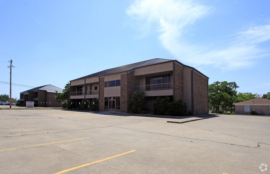 More Photos Of 1225 N 25th St, Texas City Medical For Lease