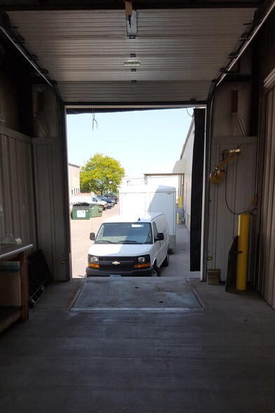 More Photos Of 8447-8475 Murphy Dr, Middleton Light Distribution For Lease