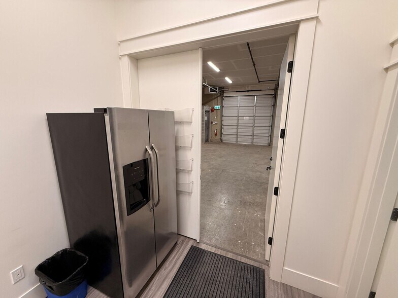 More Photos Of 6039 196 St, Surrey Showroom For Sale