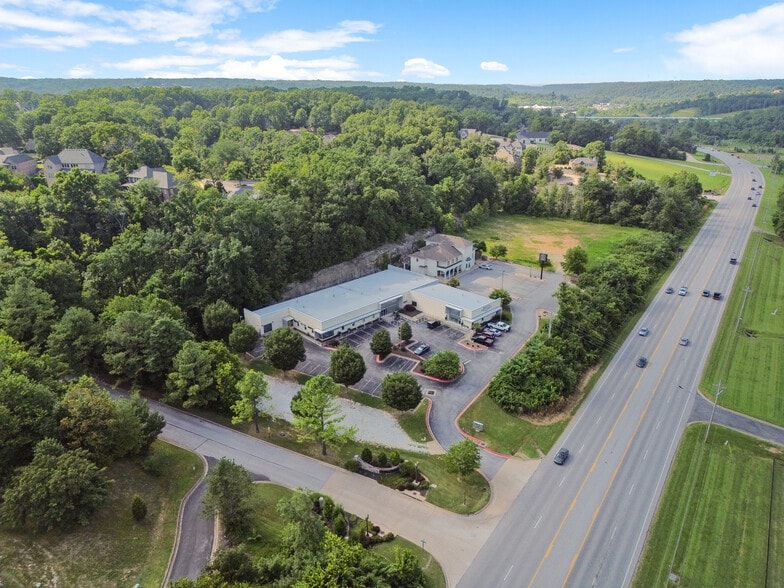 More Photos Of 2601 N Walton Blvd, Bentonville Office For Lease