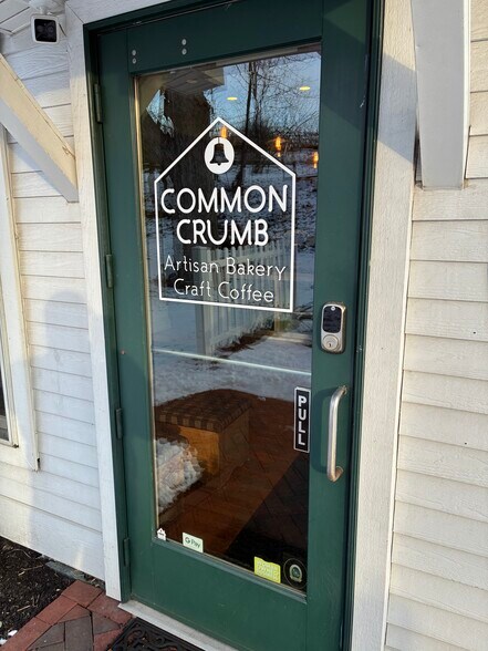 More Photos Of 1011 Hoosick Rd, Troy Storefront Retail Residential For Sale