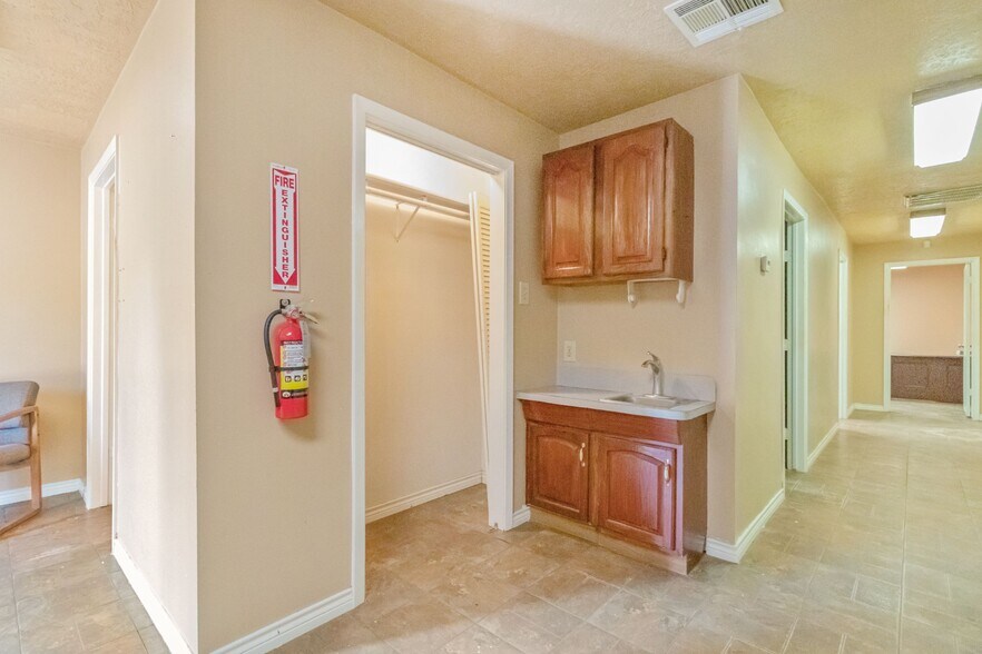 More Photos Of 17301 E FM 1097 Rd, Willis Storefront Retail Office For Sale