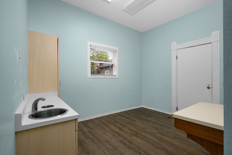 More Photos Of 318 S Main St, Sebastopol Office For Sale