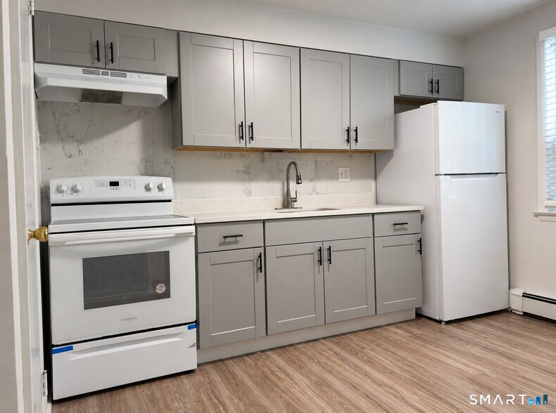 More Photos Of 18 Sherman St, Hartford Apartments For Sale