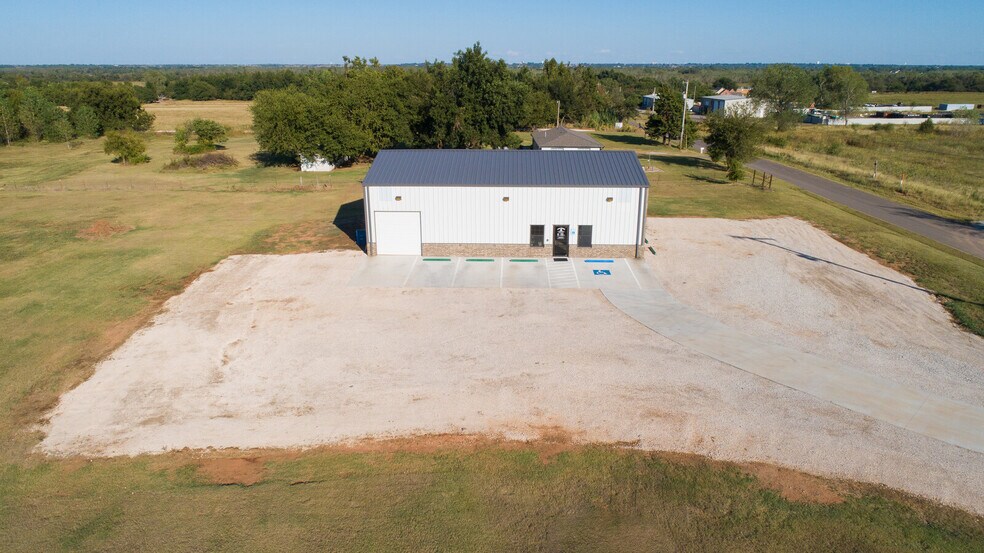 More Photos Of 1725 NE 16th St, Newcastle Warehouse For Sale