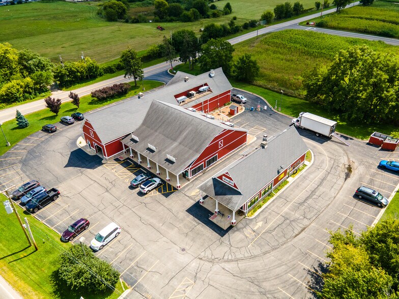 More Photos Of 3103 Il Route 176, Crystal Lake Storefront For Sale