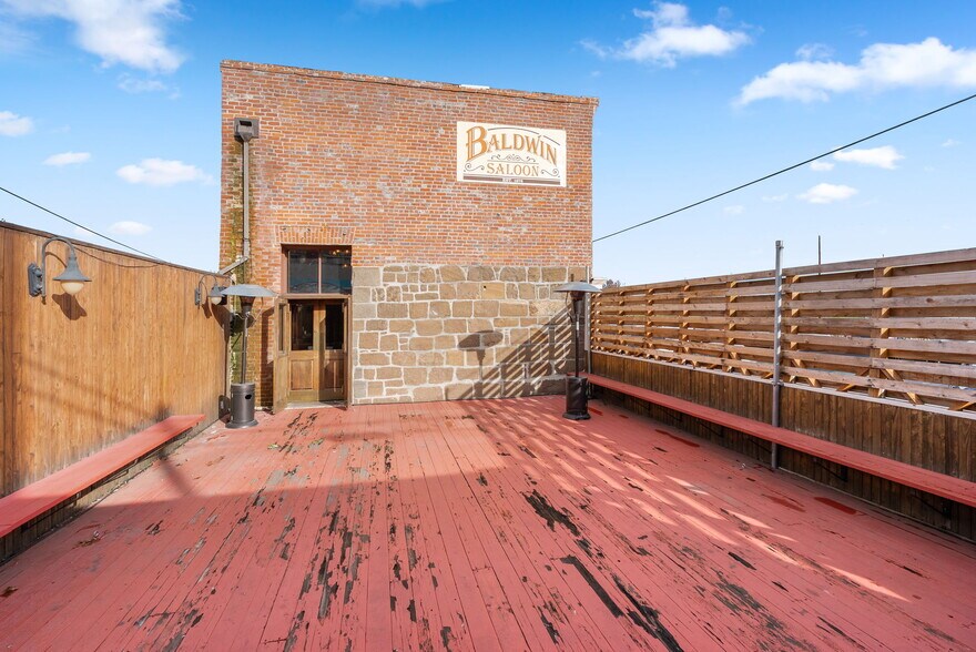 More Photos Of 205 Court St, The Dalles Restaurant For Sale