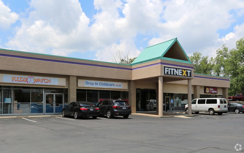 More Photos Of 9717-9731 Montgomery Rd, Cincinnati Unknown For Lease