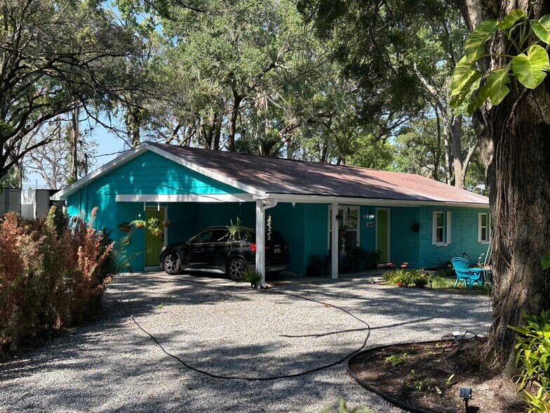 More Photos Of 6015 N US Highway 301, Tampa Warehouse For Lease