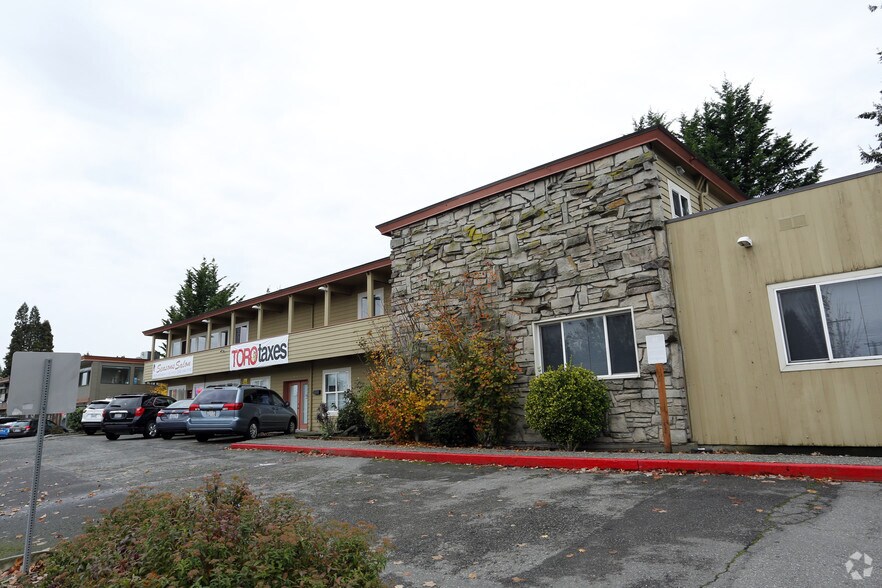 More Photos Of 14235-14237 Ambaum Blvd SW, Burien General Retail For Lease