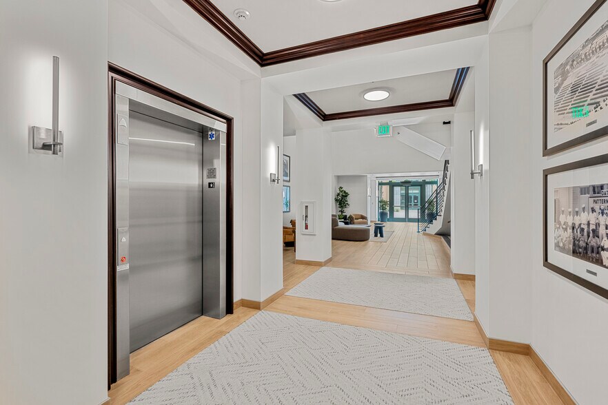 More Photos Of 2820 Historic Decatur Rd, San Diego Unknown For Lease