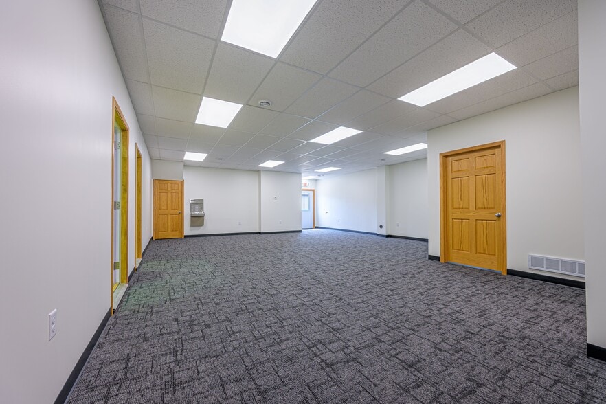 More Photos Of 541 8th E st, Hector Industrial For Sale