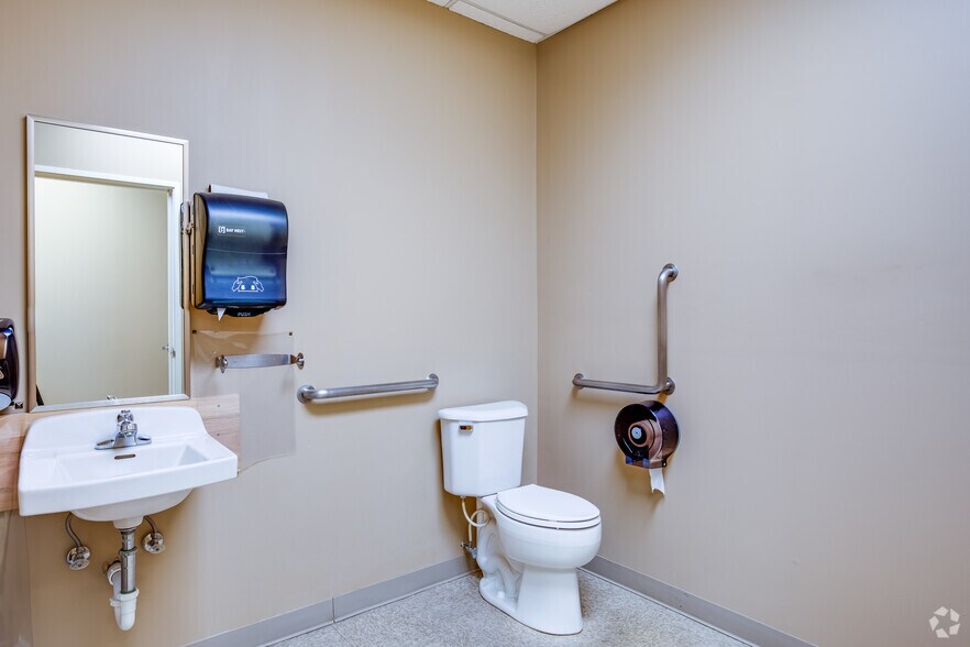 More Photos Of 1112-1320 NW 7th St, Rochester Unknown For Sale