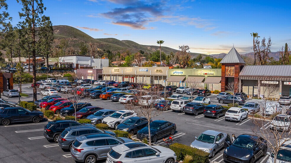 More Photos Of 30805-30895 E Thousand Oaks Blvd, Westlake Village Unknown For Lease