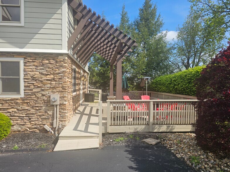 More Photos Of 3554 Brecksville Rd, Richfield Office For Lease
