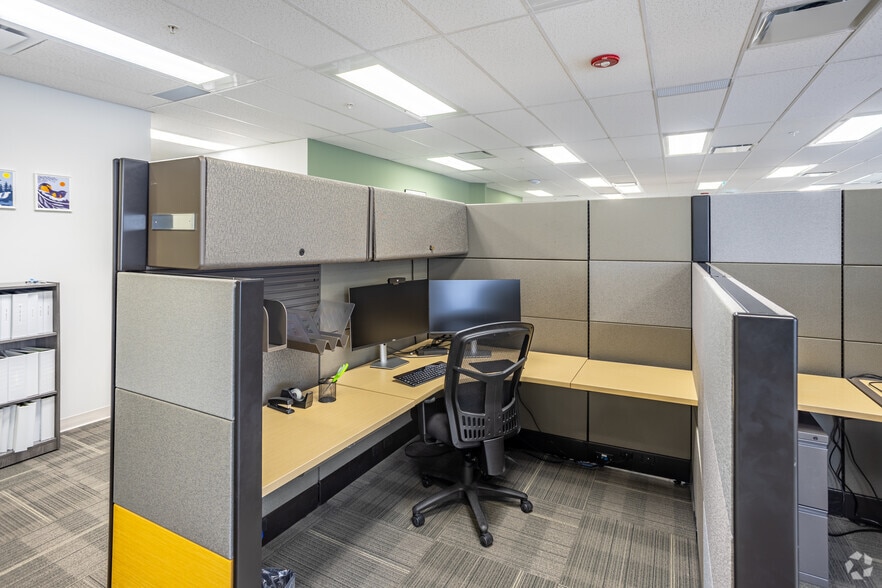 More Photos Of 6715 8th St NE, Calgary Office For Lease