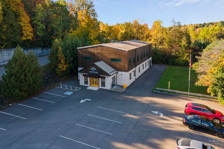 More Photos Of 43 Main St S, Milton Freestanding For Sale