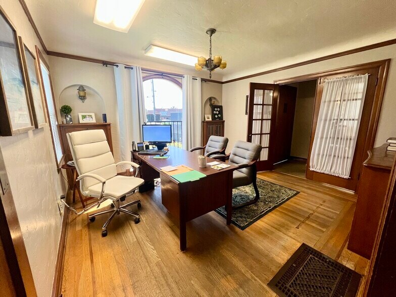 More Photos Of 717 E Lake Ave, Watsonville Office For Lease