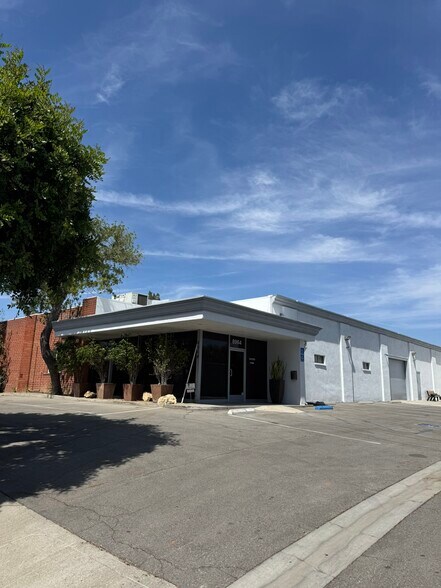 More Photos Of 8964 Oso Ave, Chatsworth Warehouse For Sale