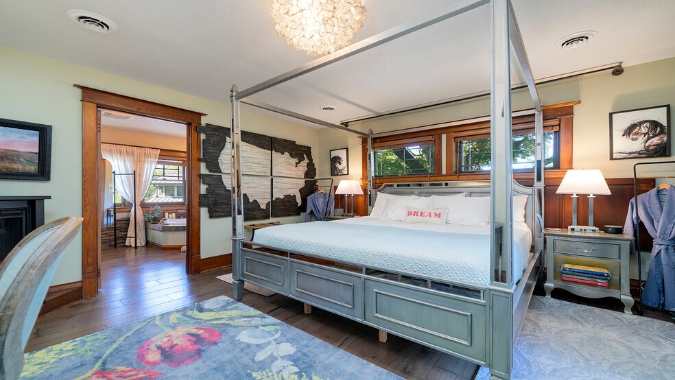 More Photos Of 409 N State St, Franklin Grove Hotel For Sale