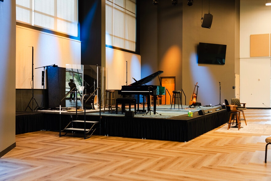 More Photos Of 1702 Chapel Hills Dr, Colorado Springs Religious Facility For Sale