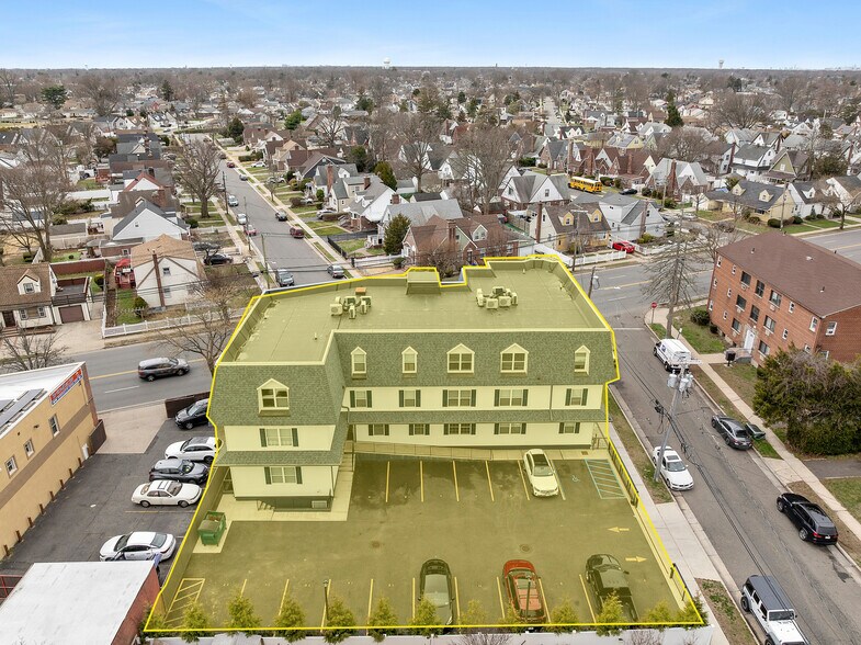 More Photos Of 533 Greenwich St, Hempstead Apartments For Sale