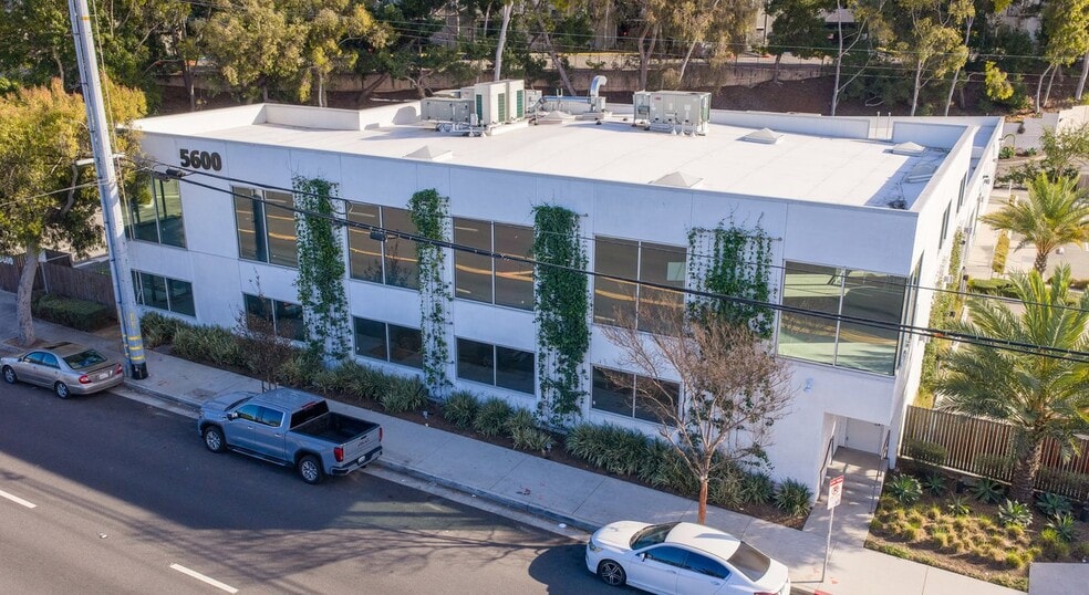 More Photos Of , Los Angeles Office For Sale