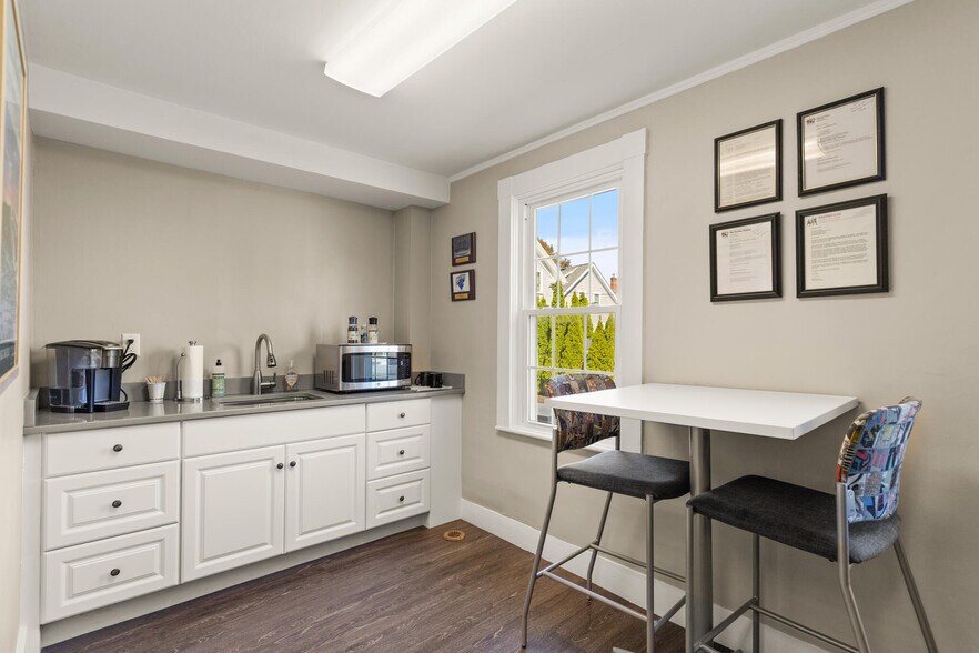 More Photos Of 15 Cherry St, Danvers Office For Sale
