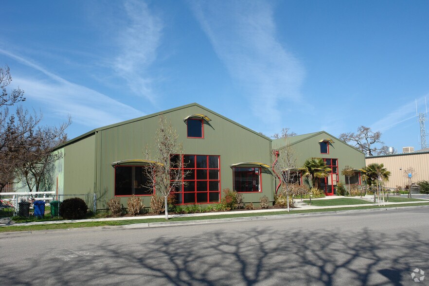 More Photos Of 821 Pine St, Paso Robles Storefront Retail Office For Lease