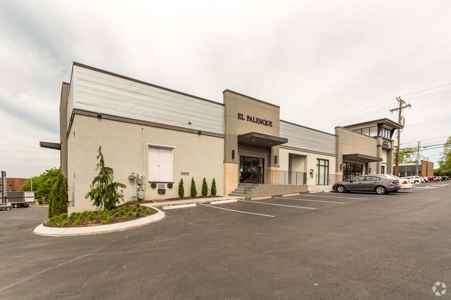 More Photos Of 2208-2210 Crestmoor Rd, Nashville Freestanding For Lease