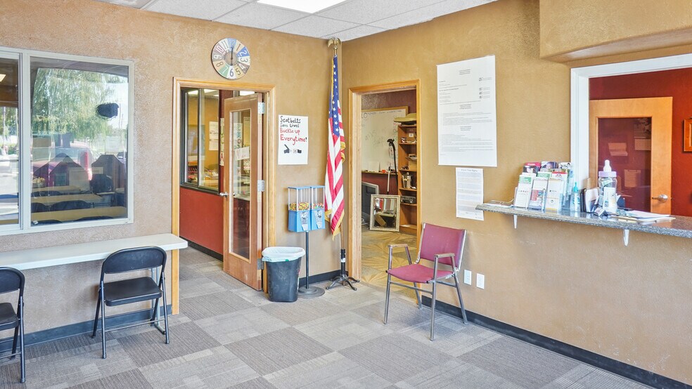 More Photos Of 716 E Main St, Othello Storefront Retail Office For Sale