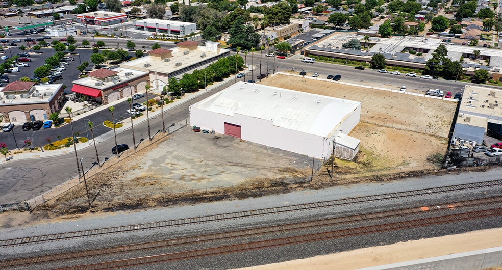 More Photos Of 1945 W Yale Ave, Fresno Warehouse For Sale