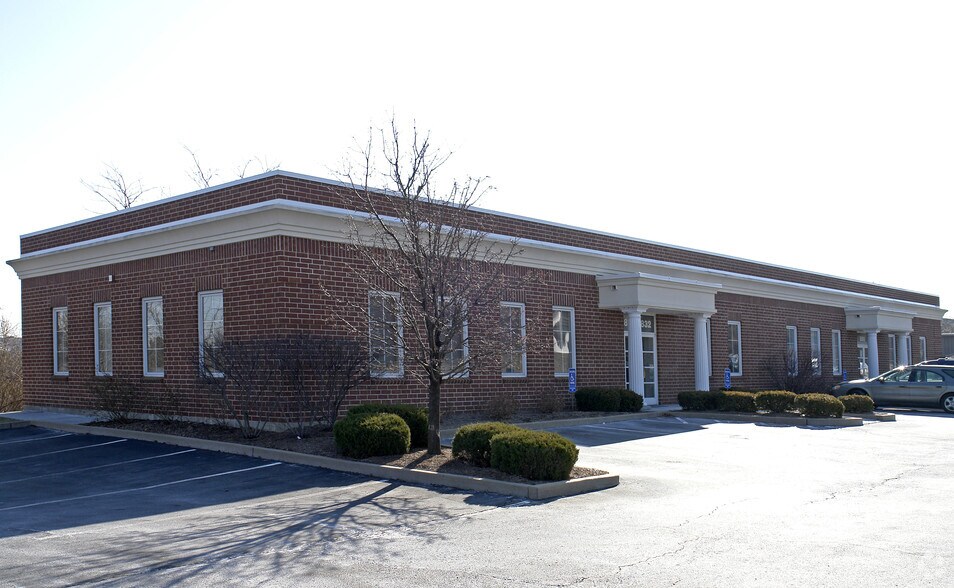 More Photos Of 830-850 Horan Dr, Fenton Medical For Lease