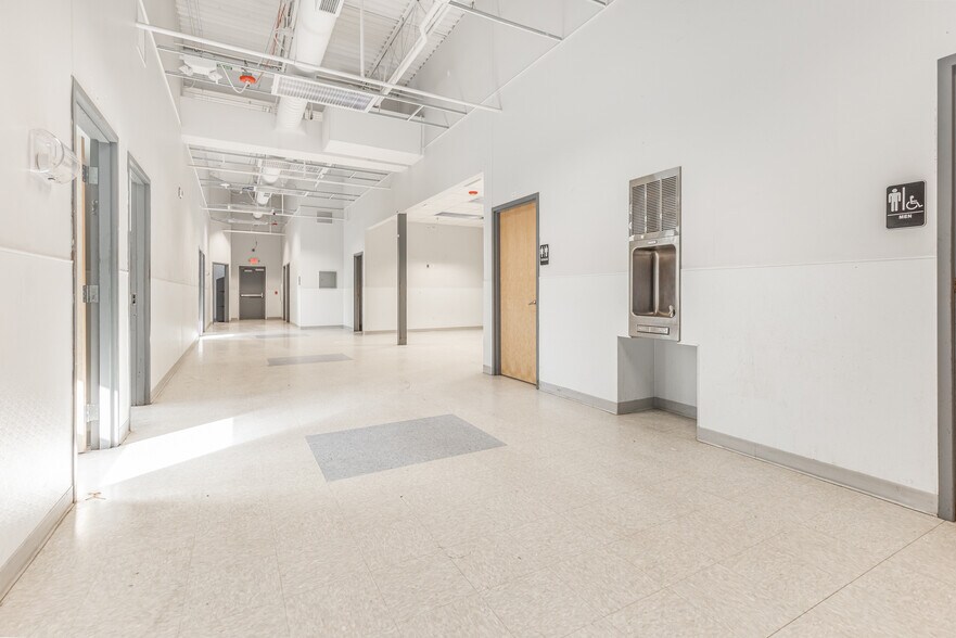 More Photos Of 1080 Corporate Blvd, Aurora Warehouse For Sale