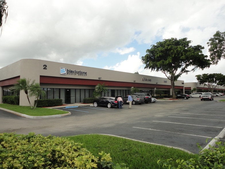 More Photos Of 5601 Powerline Rd, Fort Lauderdale Unknown For Lease