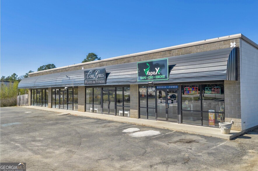 More Photos Of 905 Hillcrest Pky, Dublin Storefront For Sale