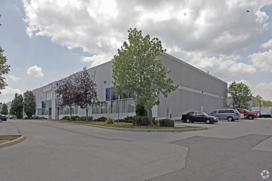More Photos Of 4090A Sladeview Cres, Mississauga Warehouse For Lease