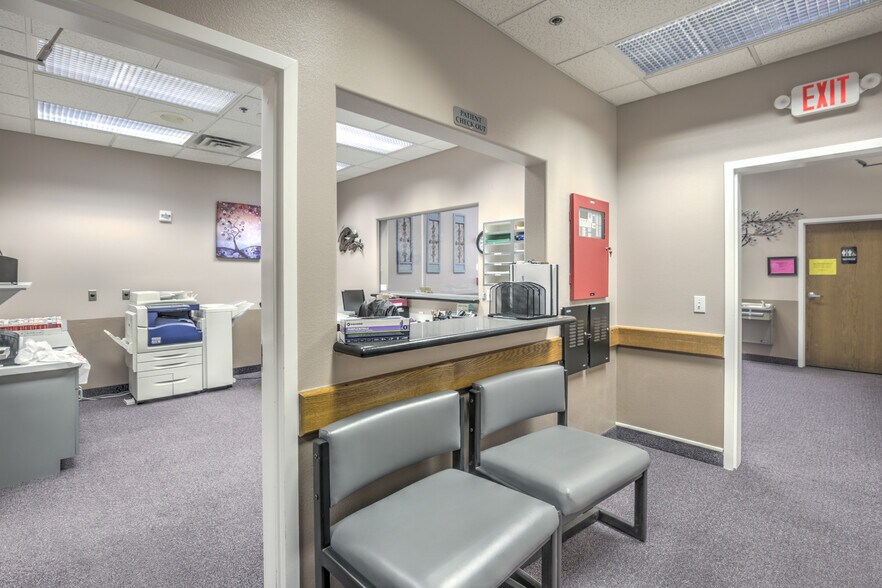 More Photos Of 3560 E Flamingo Rd, Las Vegas Medical For Sale