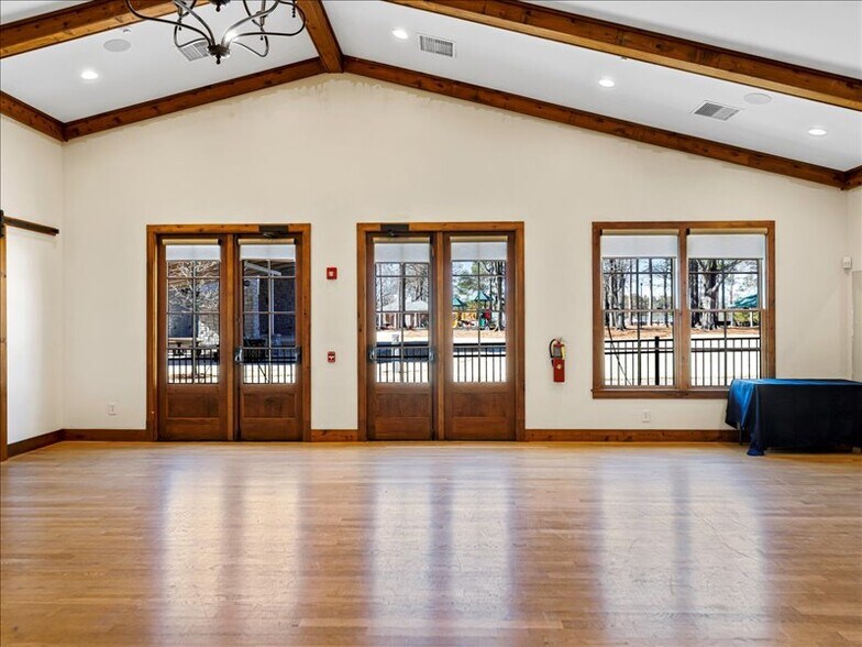 More Photos Of 2057 Grayson Hwy, Grayson Freestanding For Sale