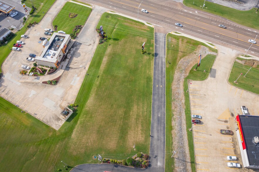 More Photos Of University St, Martin Land For Lease