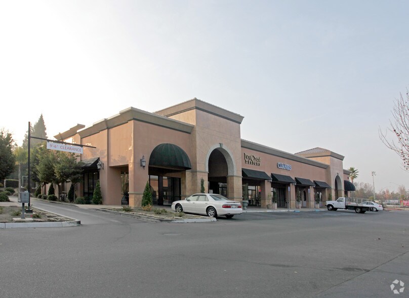 More Photos Of 9433-9447 N Fort Washington Rd, Fresno Unknown For Lease